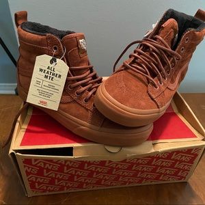 Vans all weather MTE. Brand new w tags and extra laces. Mens 7.5 or Womens 9.